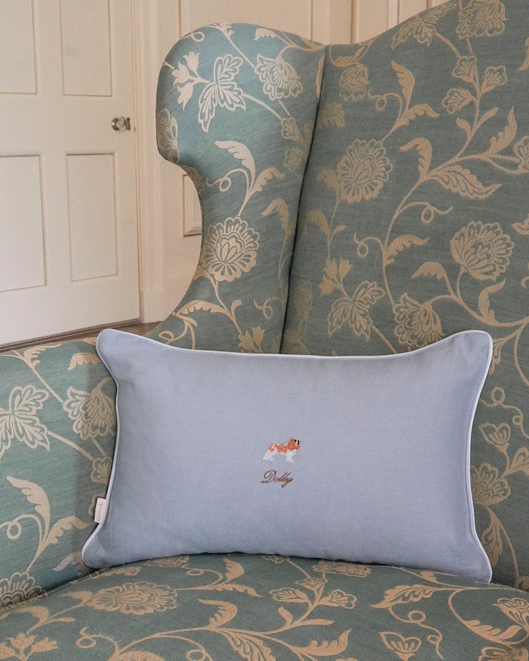 /products/dog-collection-cushion