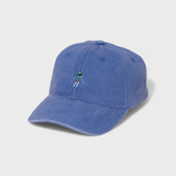 Personalised blue cotton hat with skier embroidery, ideal gift in kids and adult sizes.